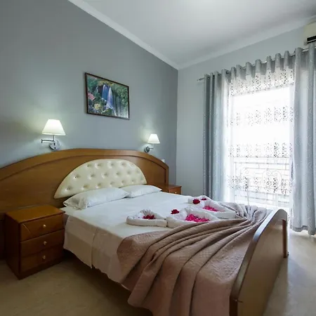 Hotell Makis Roda (Corfu)