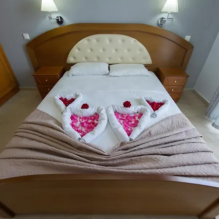 Hotell Makis 2*