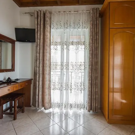 Makis Hotel Roda (Corfu)